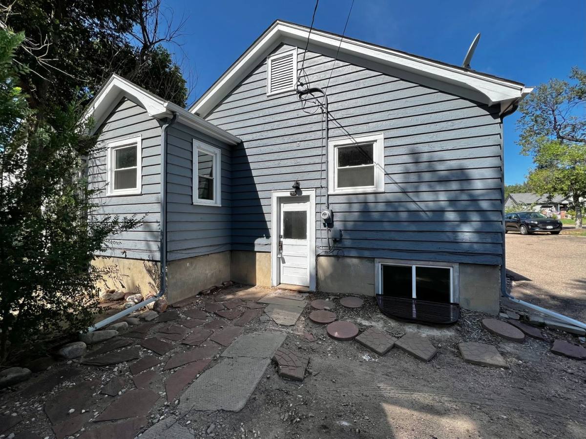 Apartment for rent at 2122 8th Ave, Greeley, CO 80631