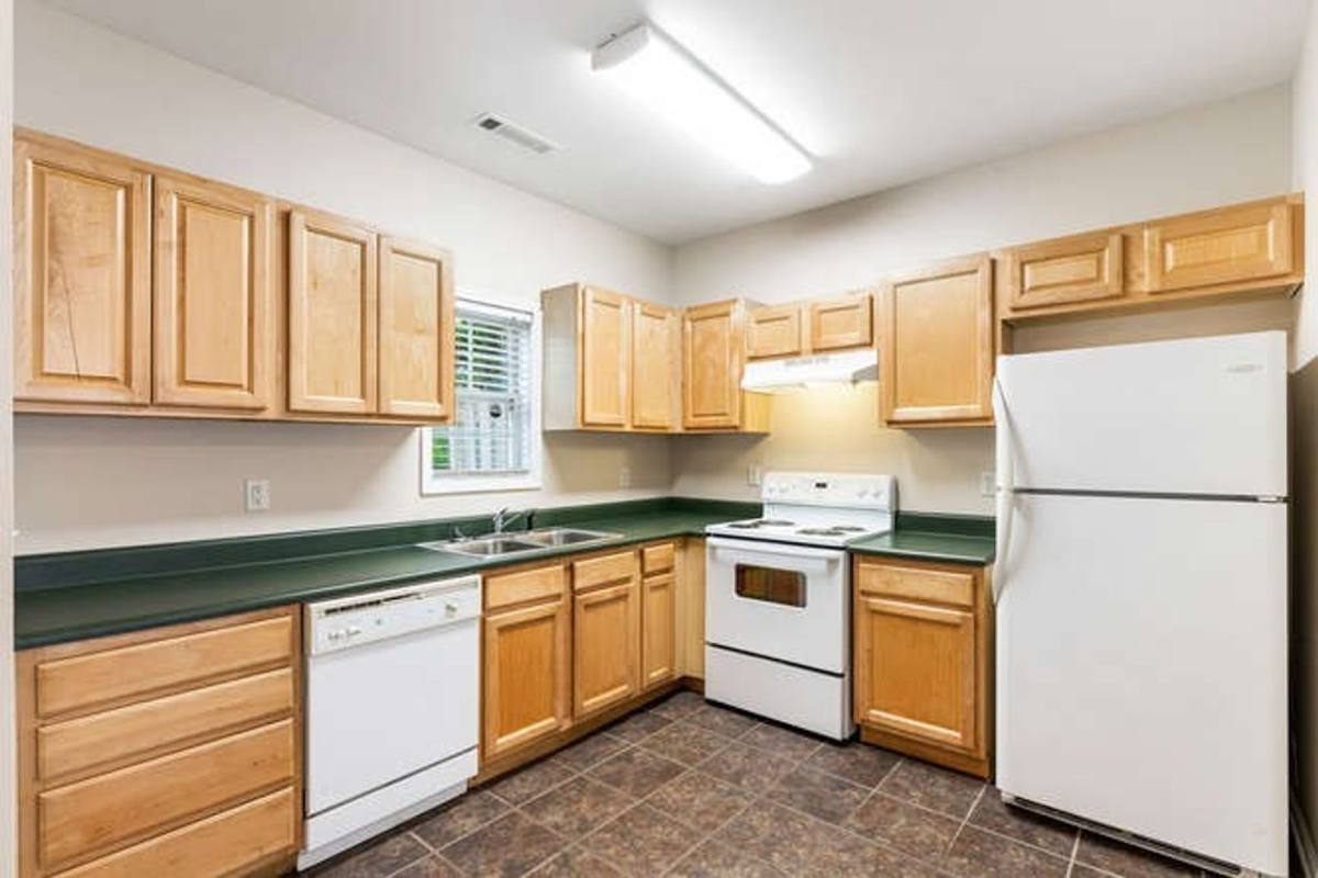 Townhouse for rent at 233 Hays Mill Rd, Carrollton, GA 30117