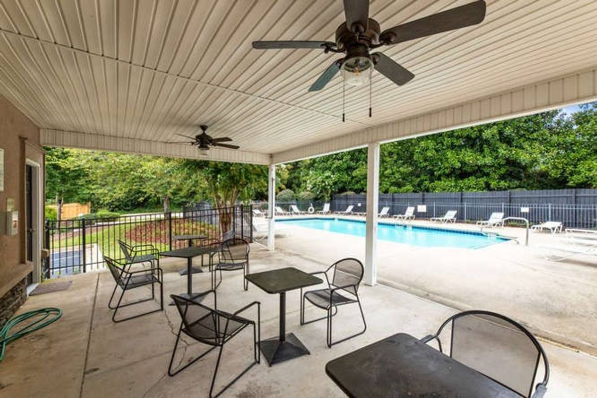 Townhouse for rent at 233 Hays Mill Rd, Carrollton, GA 30117