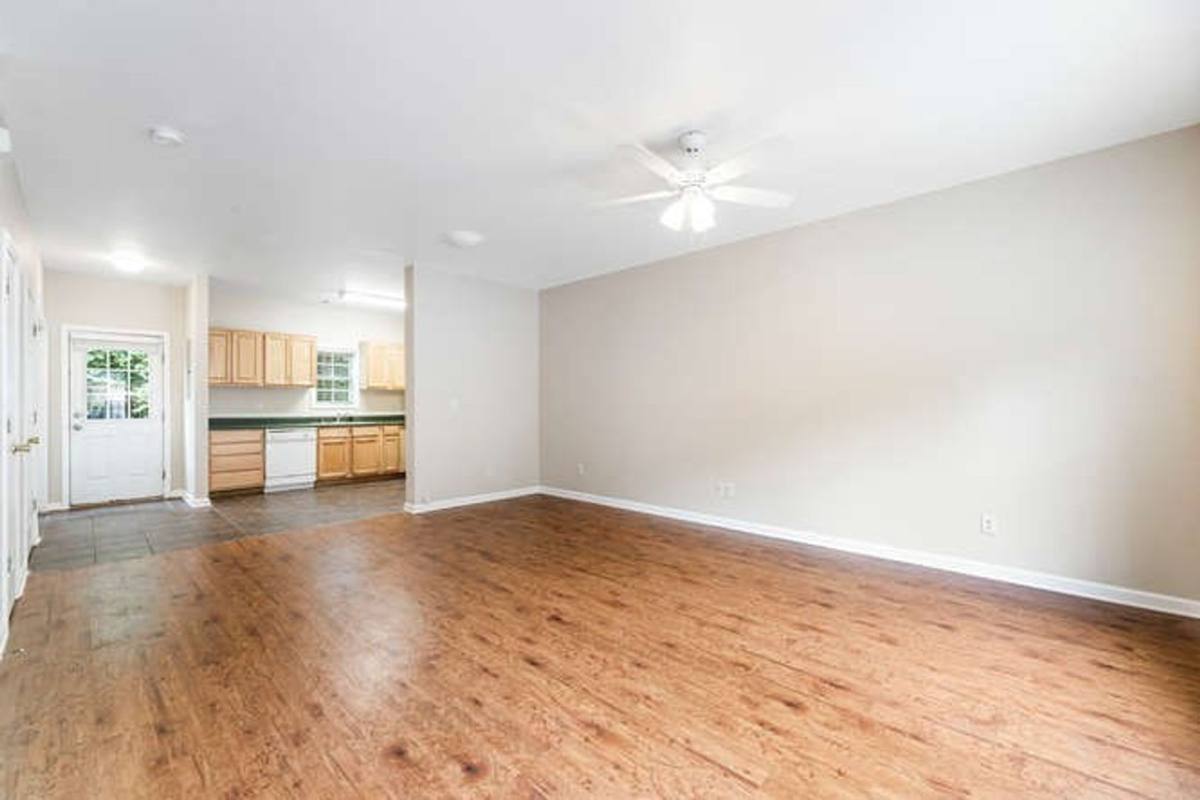 Townhouse for rent at 233 Hays Mill Rd, Carrollton, GA 30117