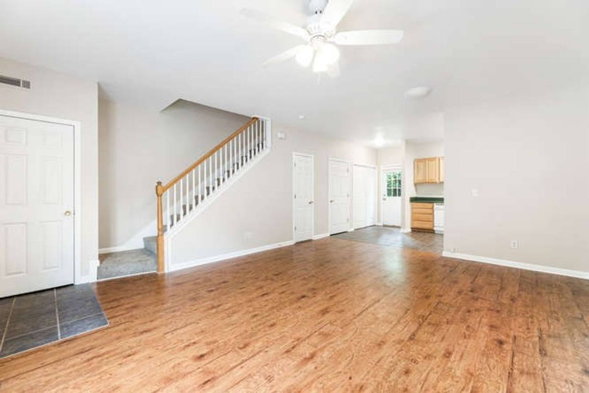 Townhouse for rent at 233 Hays Mill Rd, Carrollton, GA 30117