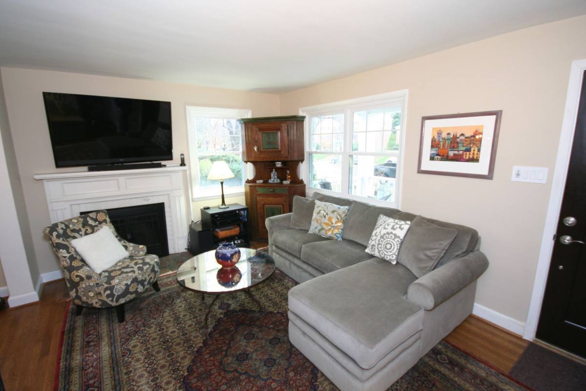 House for rent at 2626 N Quantico St, Arlington, VA 22207