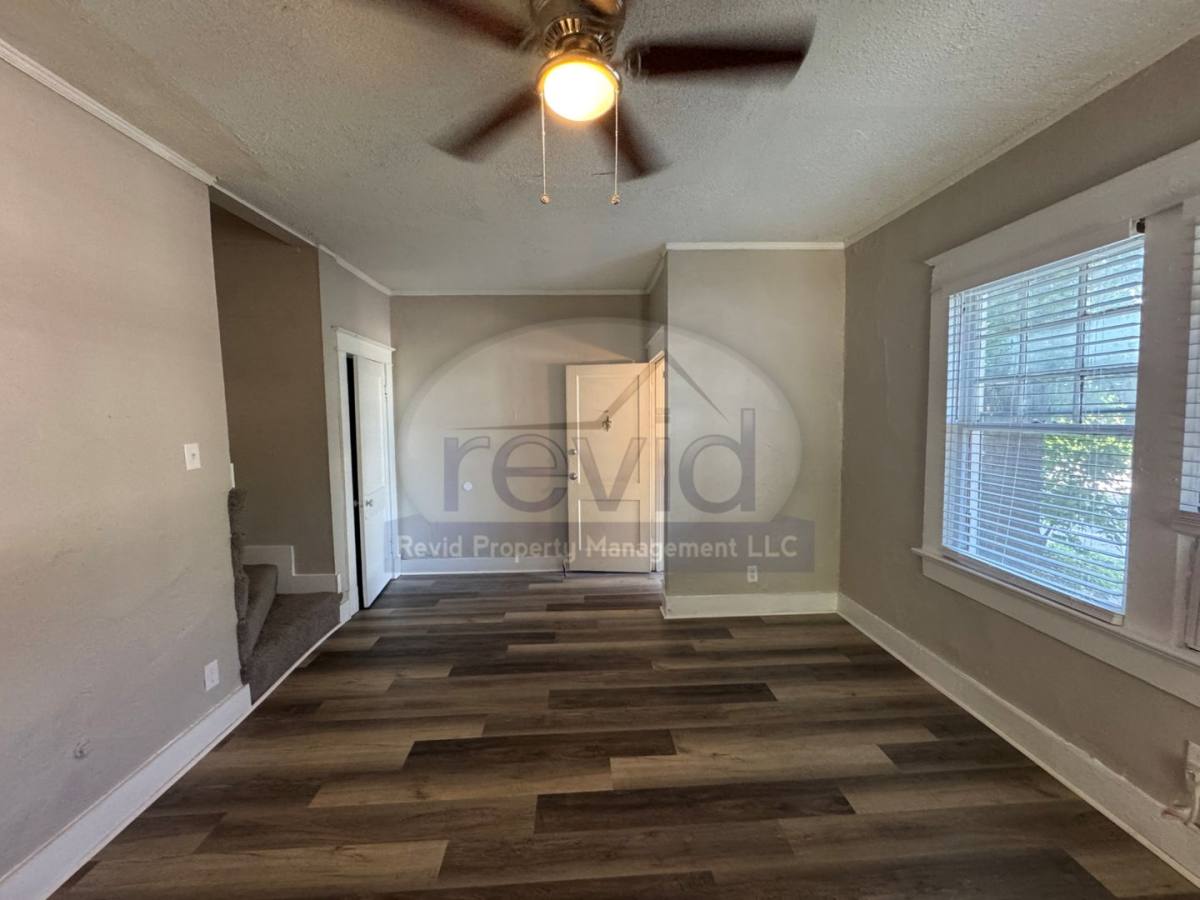 Apartment for rent at 1914 Felix, Memphis, TN 38104