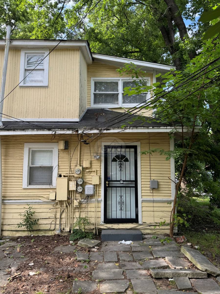 Apartment for rent at 1914 Felix, Memphis, TN 38104