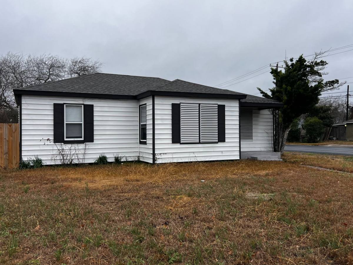 House for rent at 3301 Austin St, Corpus Christi, TX 78411