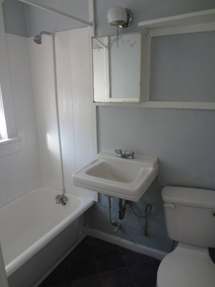 Apartment for rent at 85 Evergreen, Memphis, TN 38104