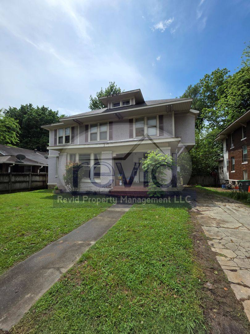 Apartment for rent at 85 Evergreen, Memphis, TN 38104