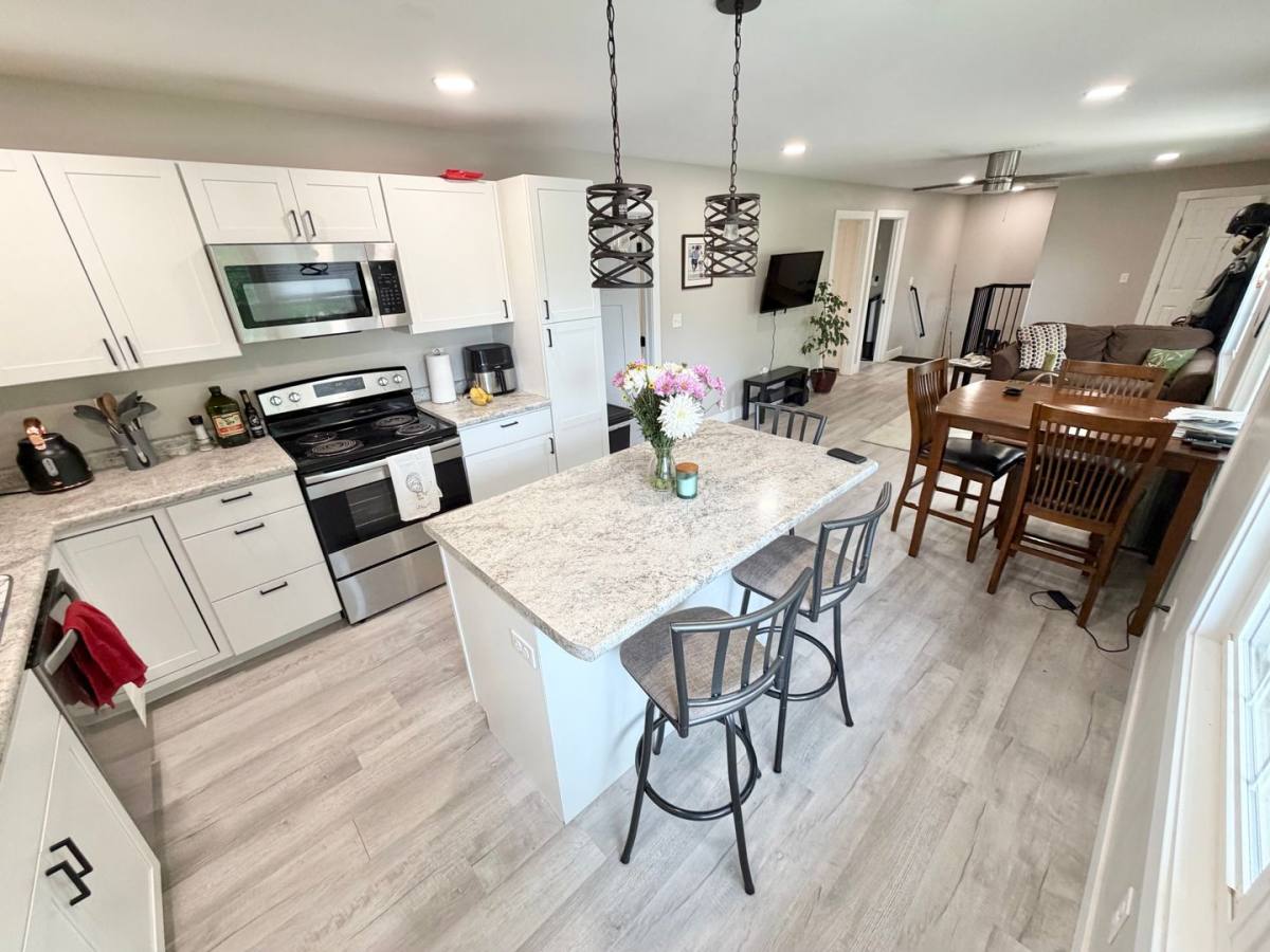 Apartment for rent at 127 Station Rd, South Hero, VT 05486