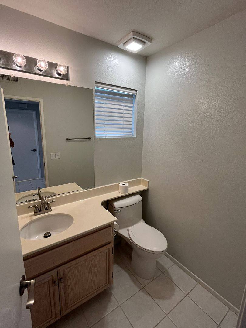 Townhouse for rent at 1215 Natoma Way, Oceanside, CA 92057