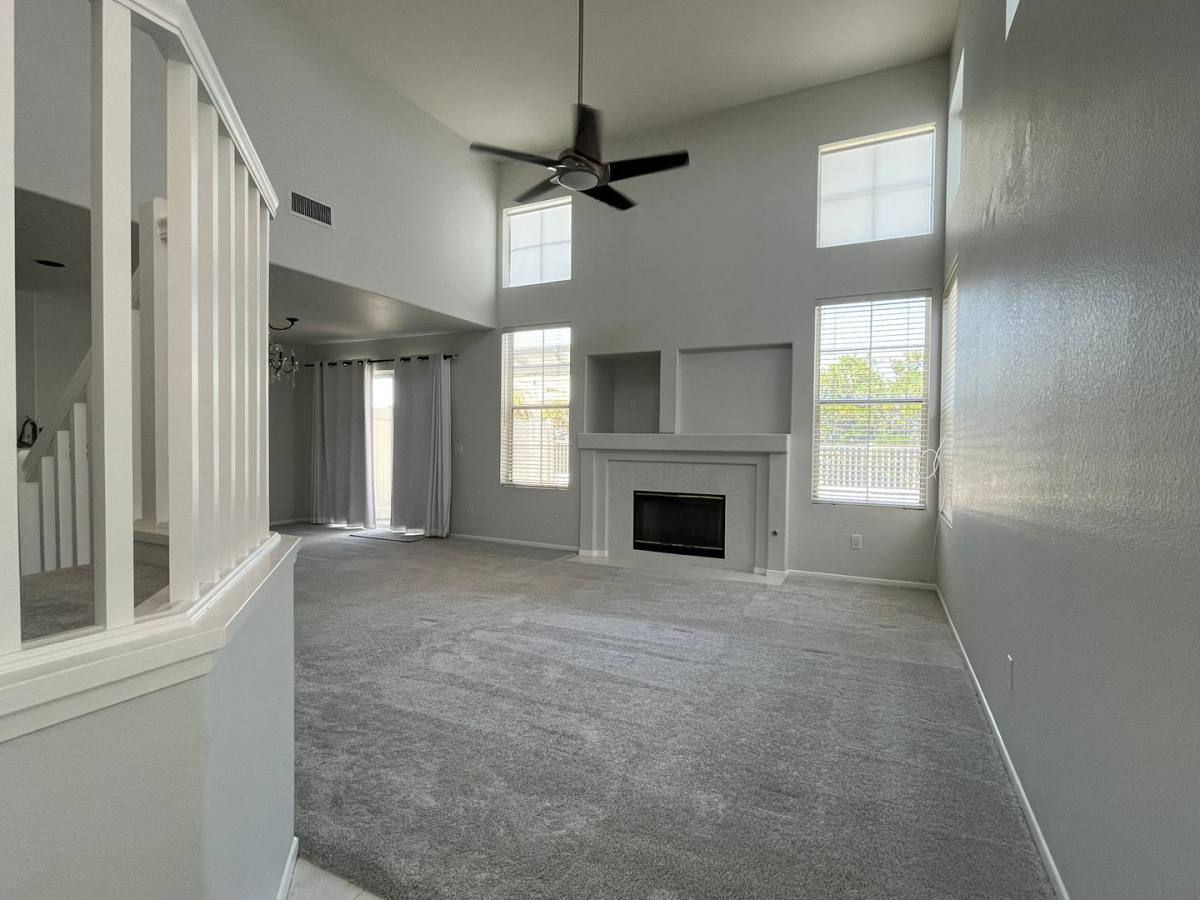 Townhouse for rent at 1215 Natoma Way, Oceanside, CA 92057