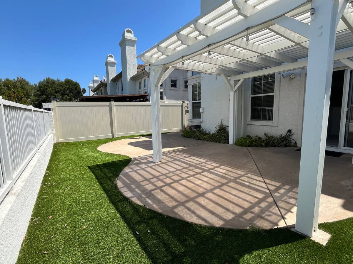 Townhouse for rent at 1215 Natoma Way, Oceanside, CA 92057