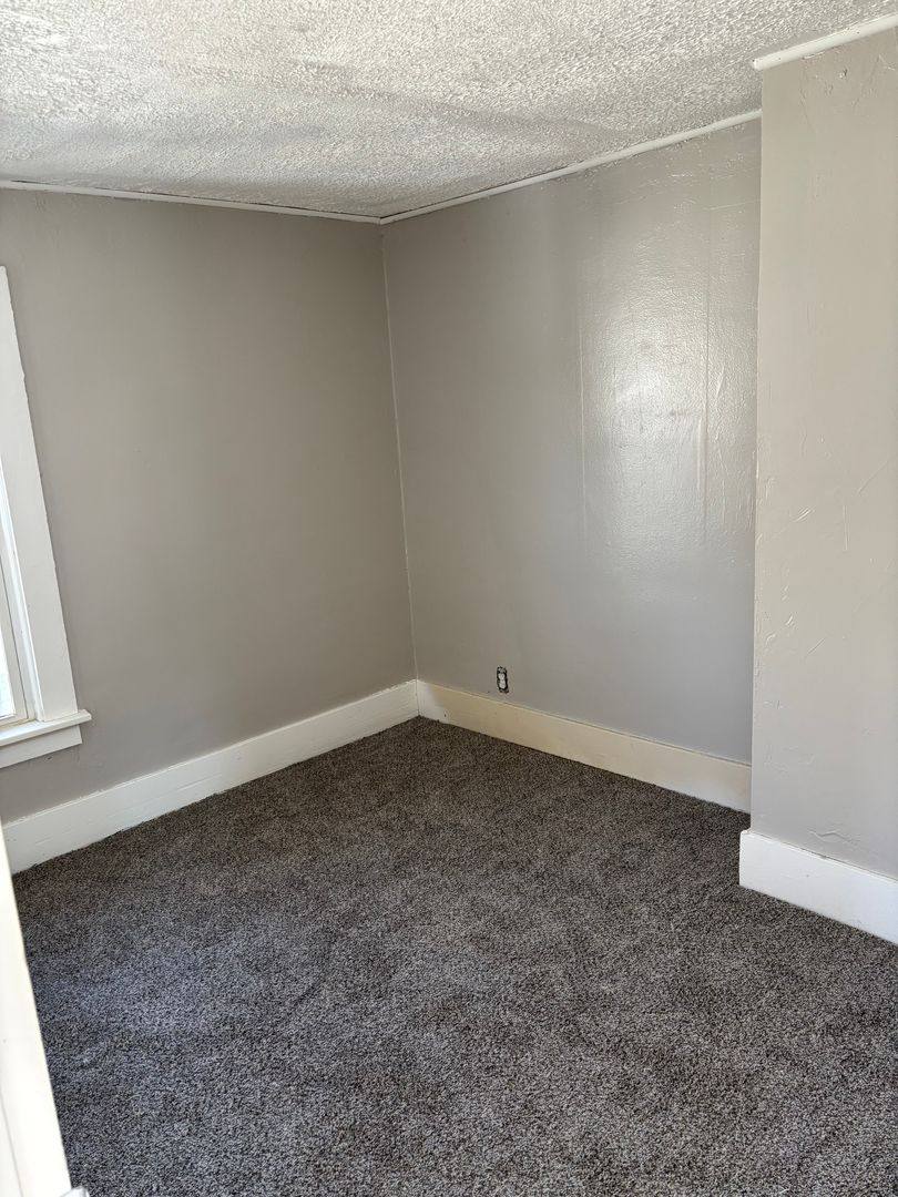 House for rent at 835 Carlysle St, Akron, OH 44310
