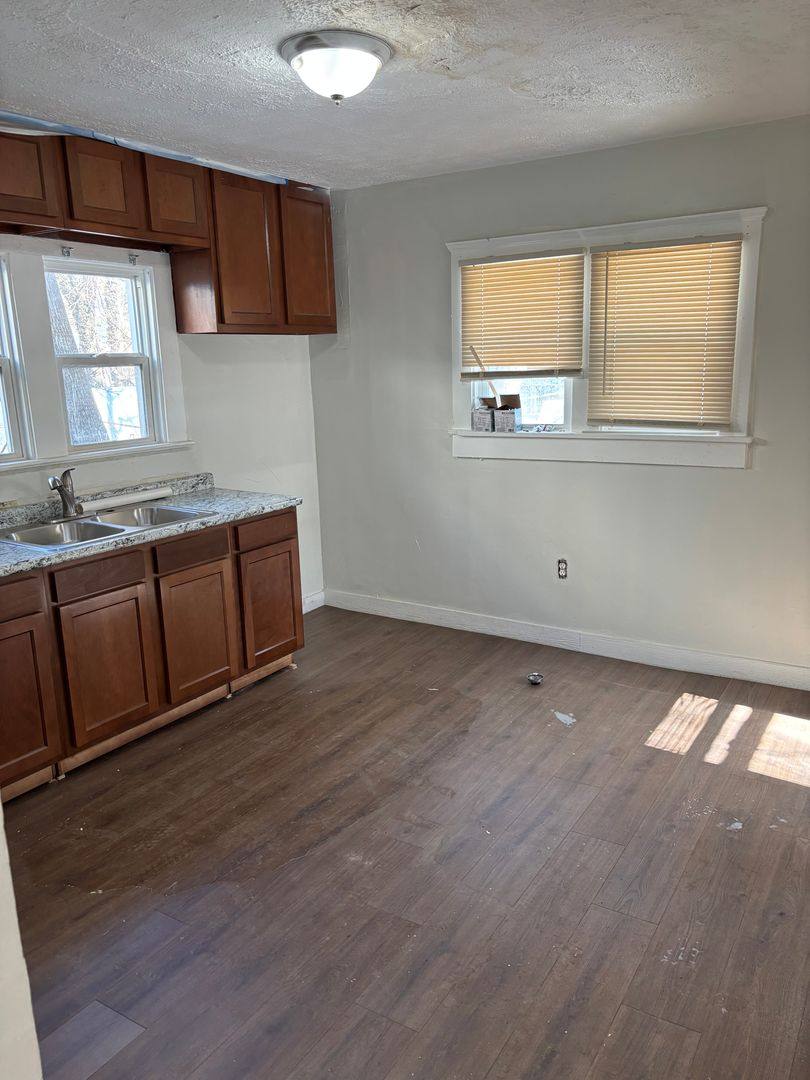 House for rent at 835 Carlysle St, Akron, OH 44310
