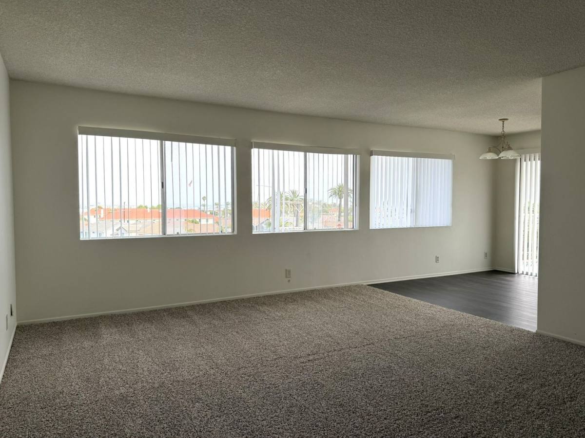 Apartment for rent at 570 W 24th St, San Pedro, CA 90731
