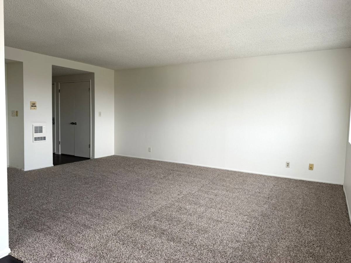 Apartment for rent at 570 W 24th St, San Pedro, CA 90731