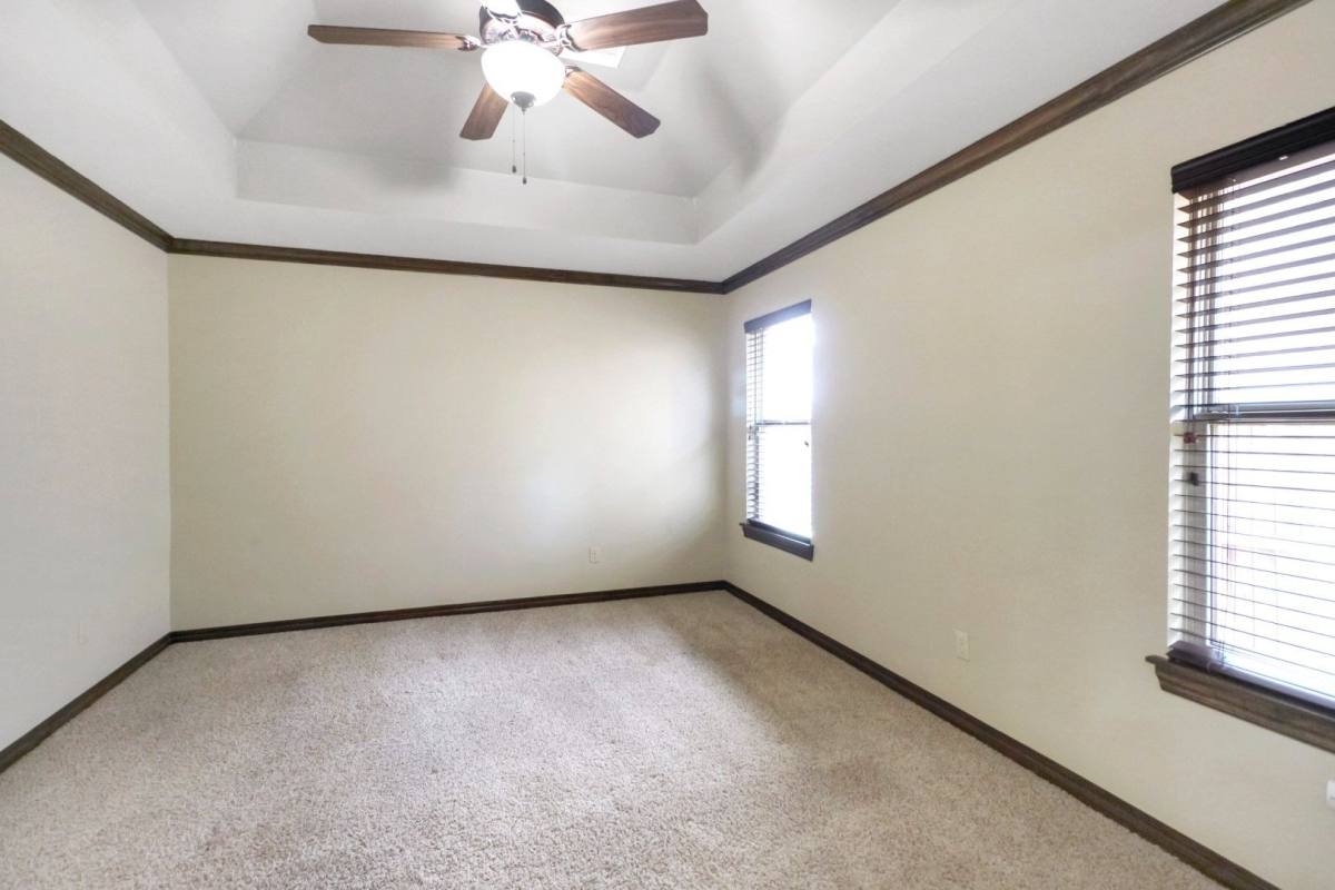 House for rent at 18401 Haslemere Lane, Edmond, OK 73012