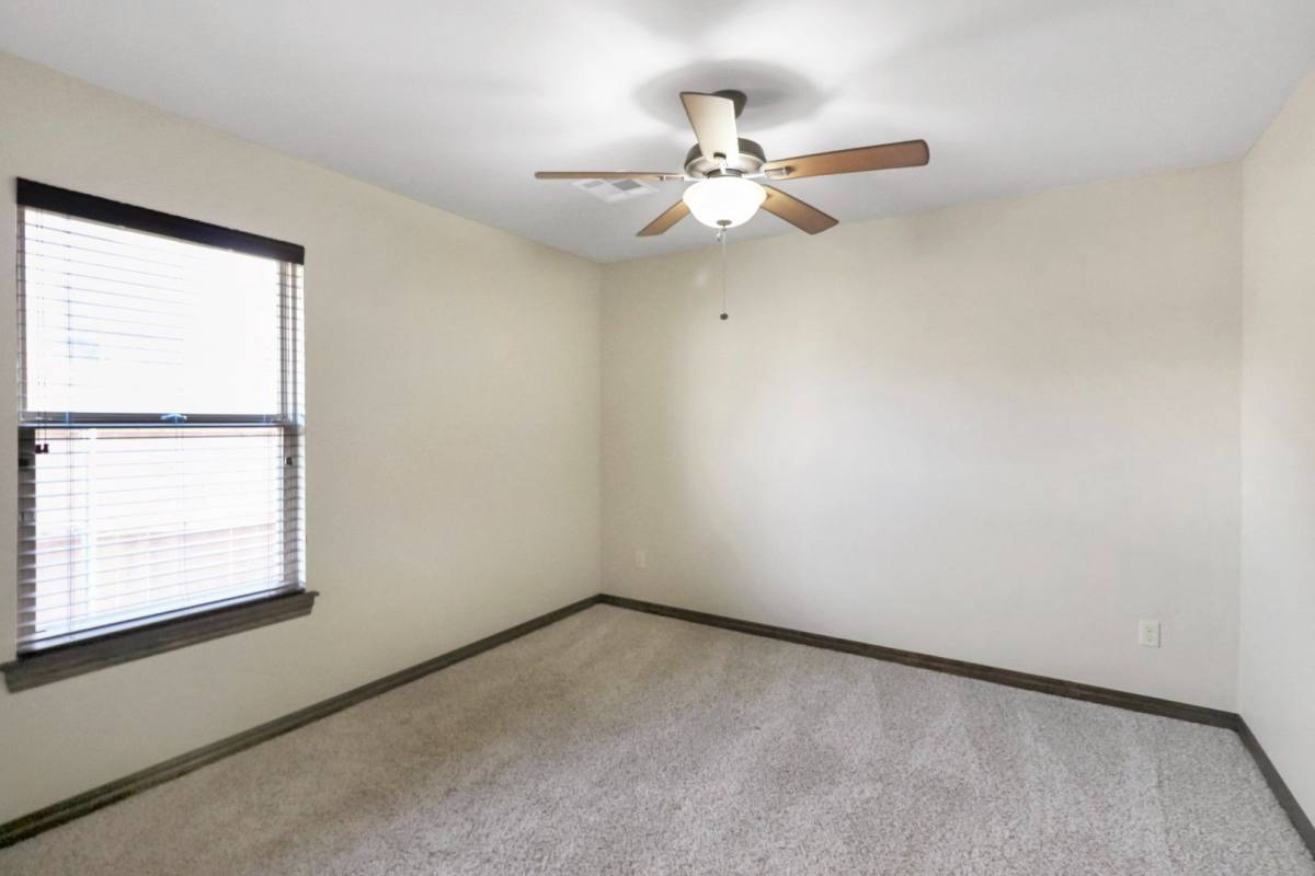 House for rent at 18401 Haslemere Lane, Edmond, OK 73012