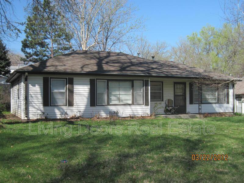 Apartment for rent at 353 S 47th St, Lincoln, NE 68510