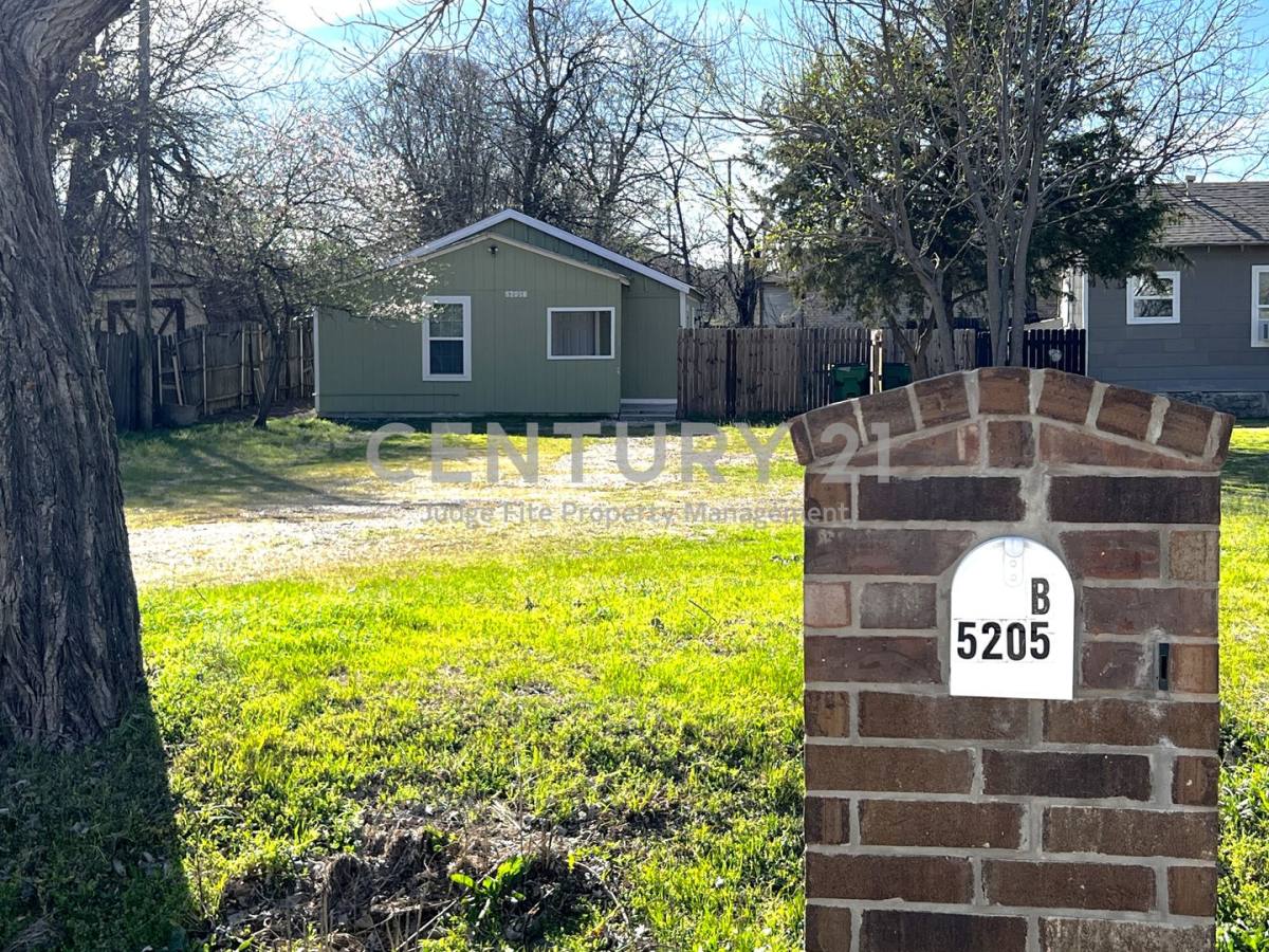 House for rent at 5205 Calloway St, Fort Worth, TX 76114