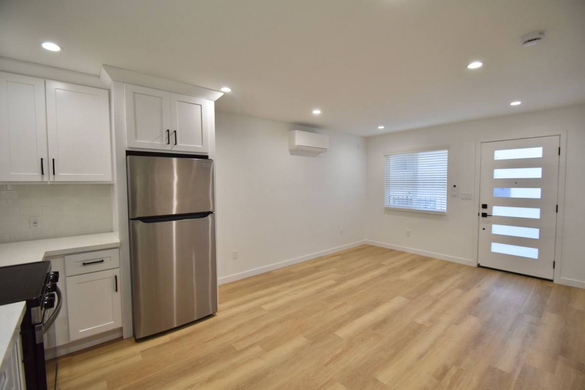 Apartment for rent at 14418 Dickens St, Sherman Oaks, CA 91423