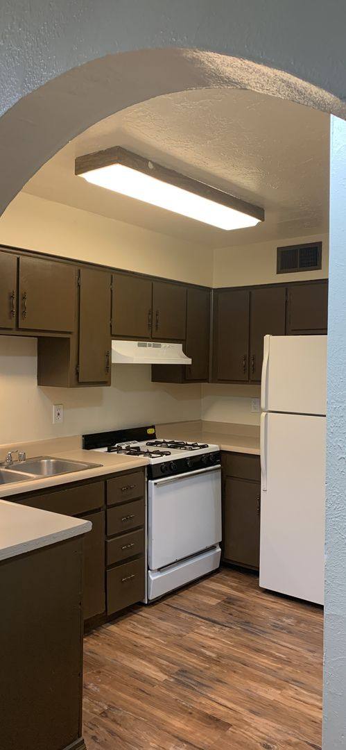 Apartment for rent at 303 Alvarado Dr SE, Albuquerque, NM 87108