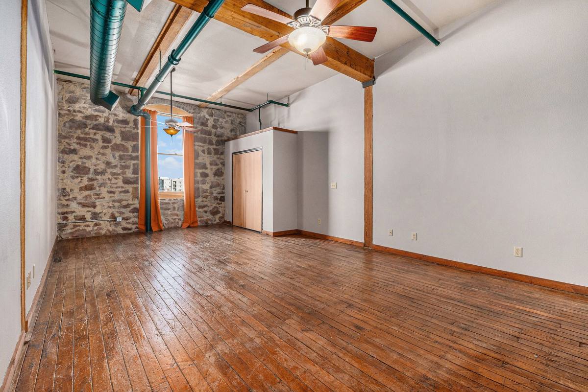 Apartment for rent at 400 N Main Ave, Sioux Falls, SD 57104