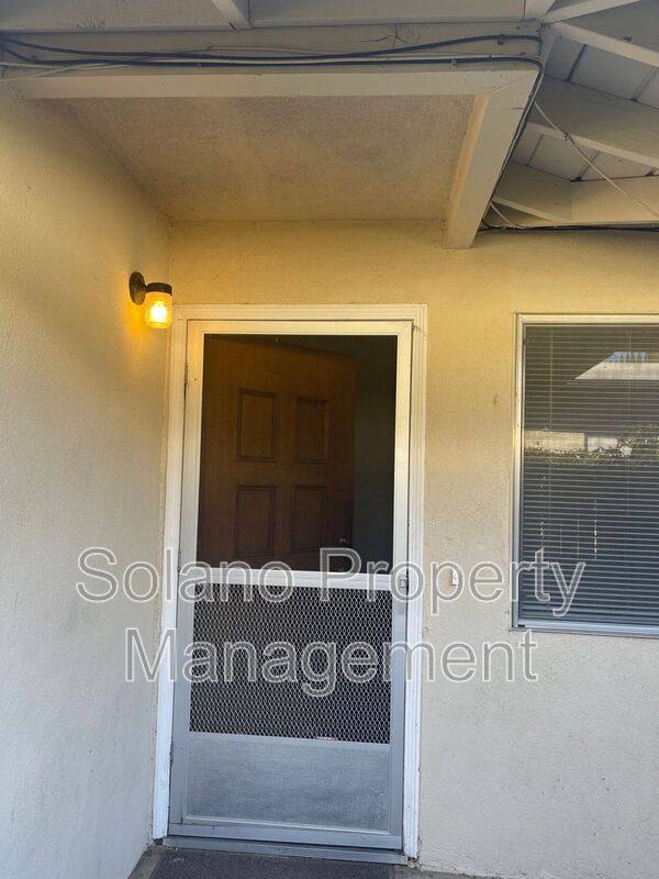 Apartment for rent at 579 Fir St, Vacaville, CA 95688