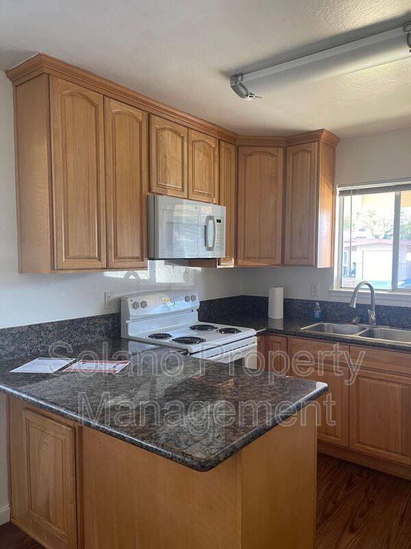 Apartment for rent at 579 Fir St, Vacaville, CA 95688