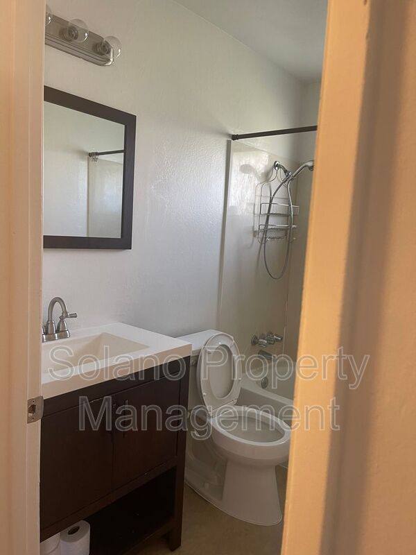 Apartment for rent at 579 Fir St, Vacaville, CA 95688