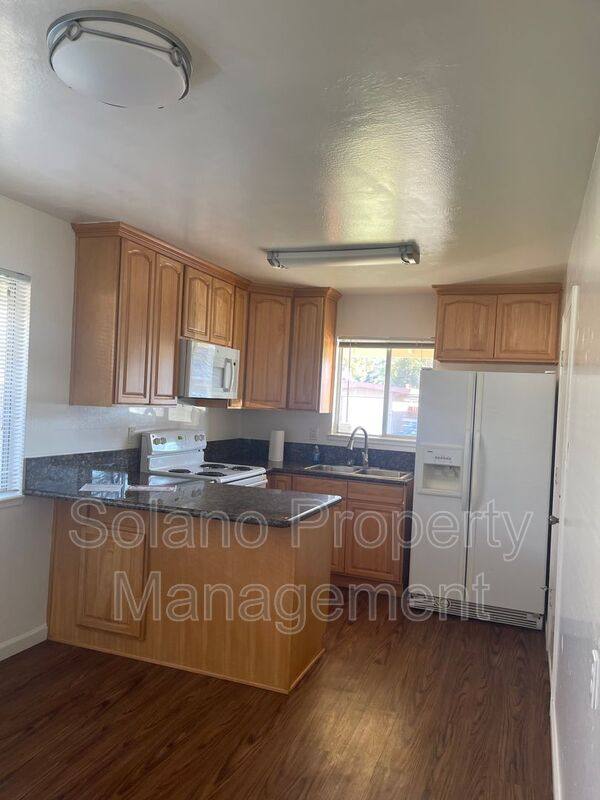 Apartment for rent at 579 Fir St, Vacaville, CA 95688