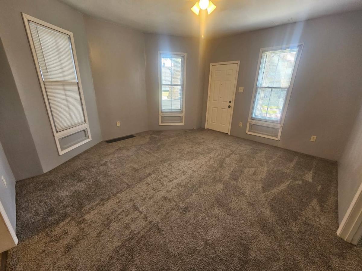 Apartment for rent at 3589 W 46th St, Cleveland, OH 44102