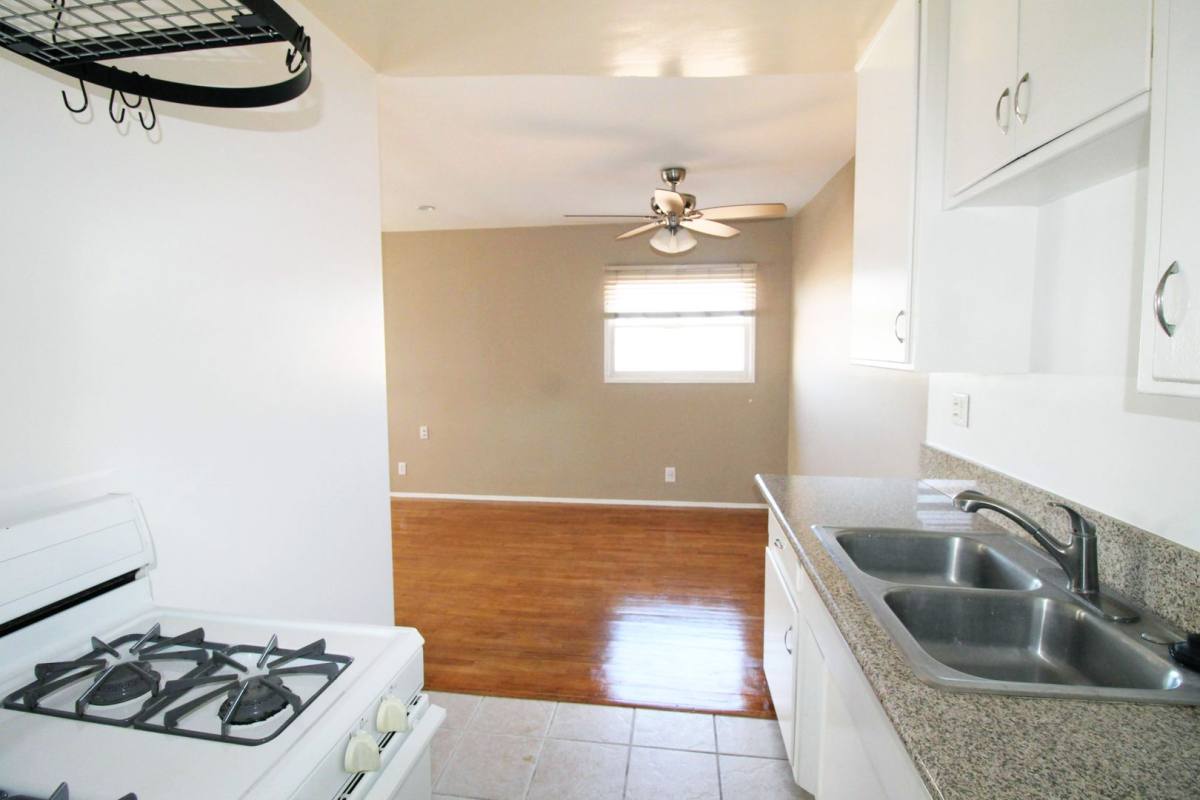 Apartment for rent at 1426 Manhattan Beach Blvd, Manhattan Beach, CA 90266