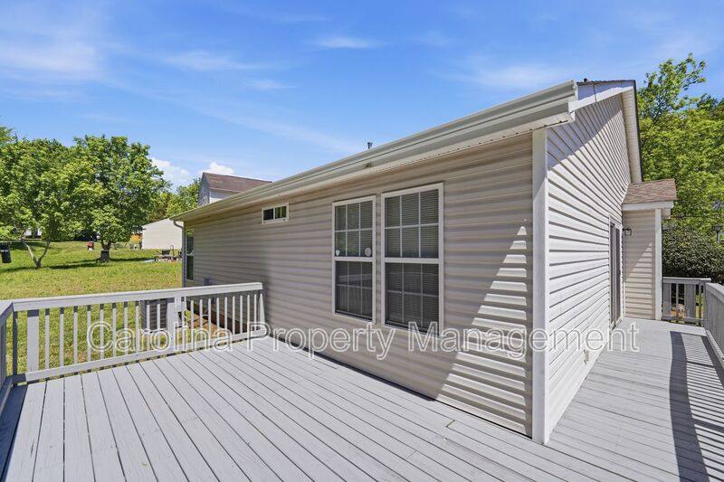 House for rent at 9740 Veronica Dr, Charlotte, NC 28215