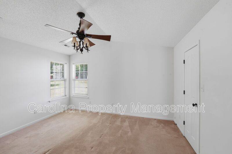 House for rent at 9740 Veronica Dr, Charlotte, NC 28215