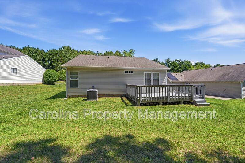 House for rent at 9740 Veronica Dr, Charlotte, NC 28215
