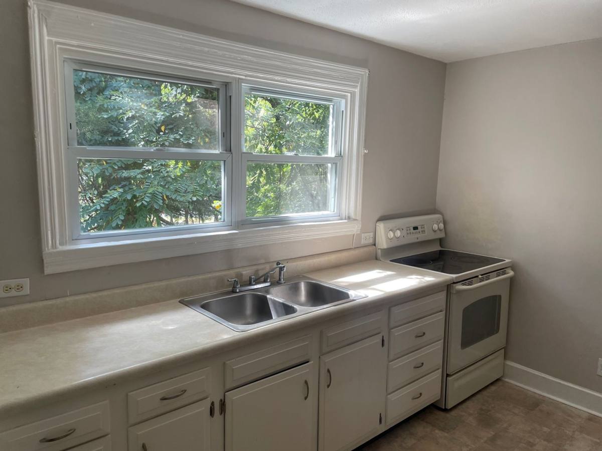 Apartment for rent at 382 S Cleveland Ave, Hagerstown, MD 21740
