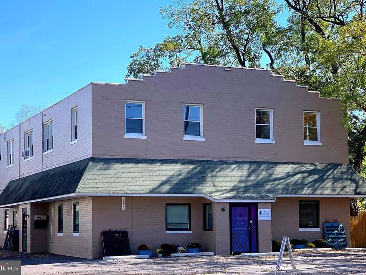 Apartment for rent at 382 S Cleveland Ave, Hagerstown, MD 21740