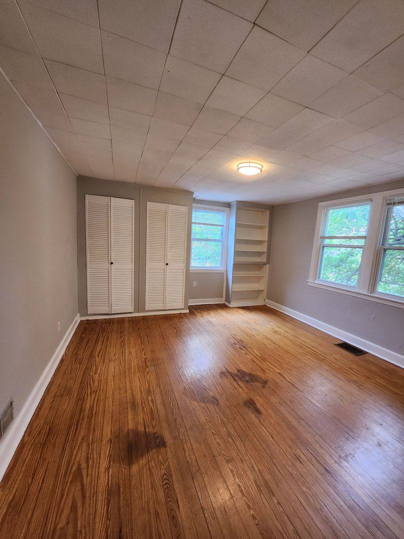 Apartment for rent at 382 S Cleveland Ave, Hagerstown, MD 21740