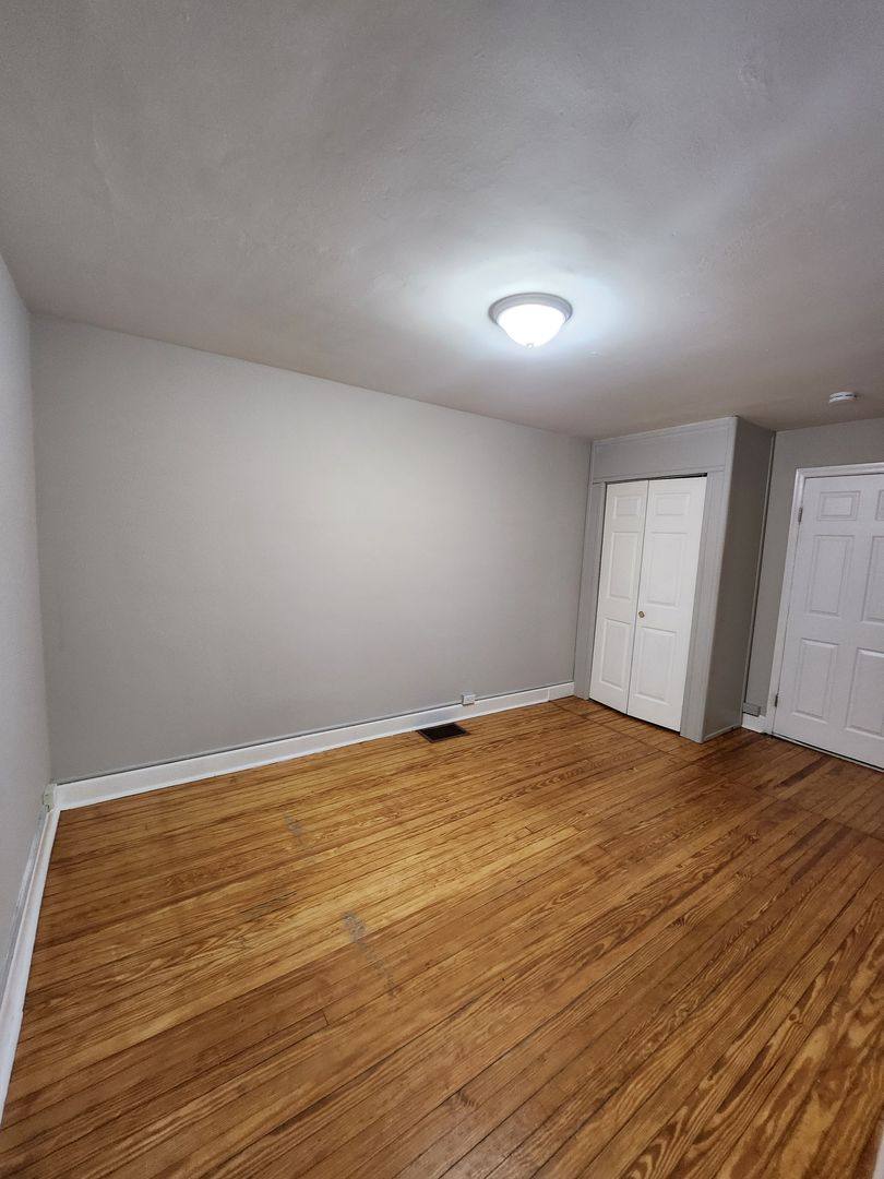 Apartment for rent at 382 S Cleveland Ave, Hagerstown, MD 21740