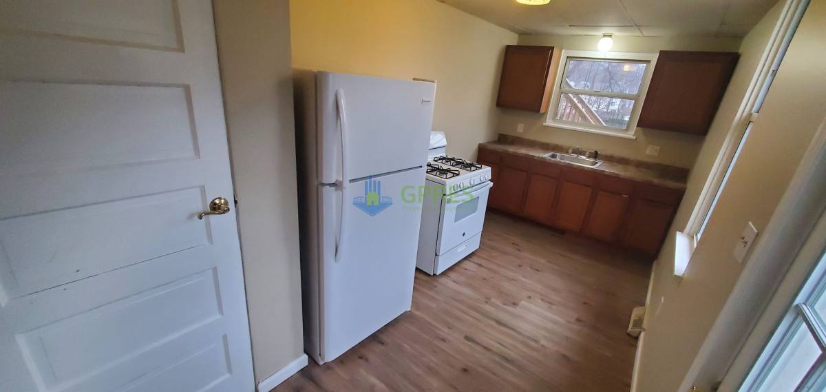 Apartment for rent at 841 Brackenridge Ave, Brackenridge, PA 15014