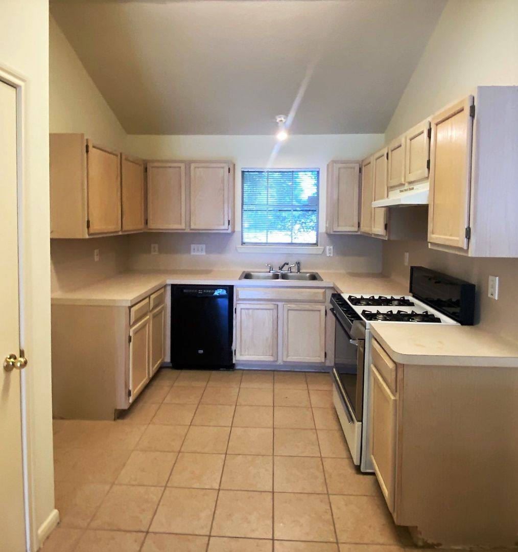 House for rent at 2222 Havenhouse, Spring, TX 77386