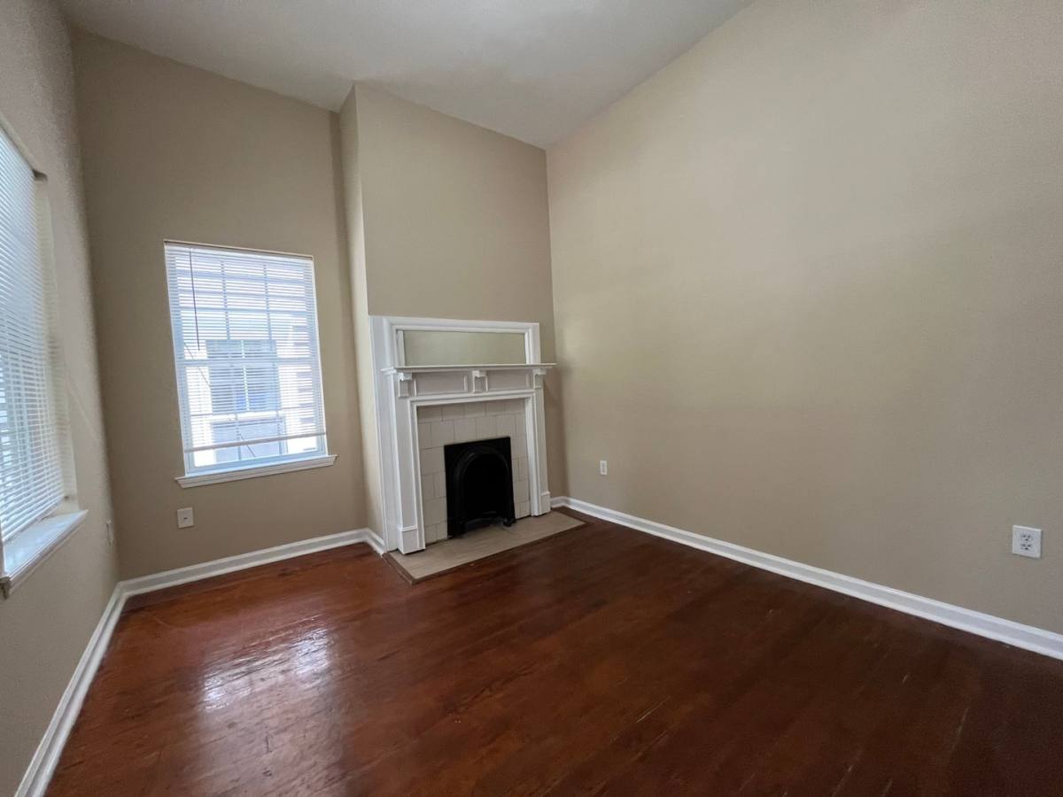 Apartment for rent at 825 E Henry St, Savannah, GA 31401