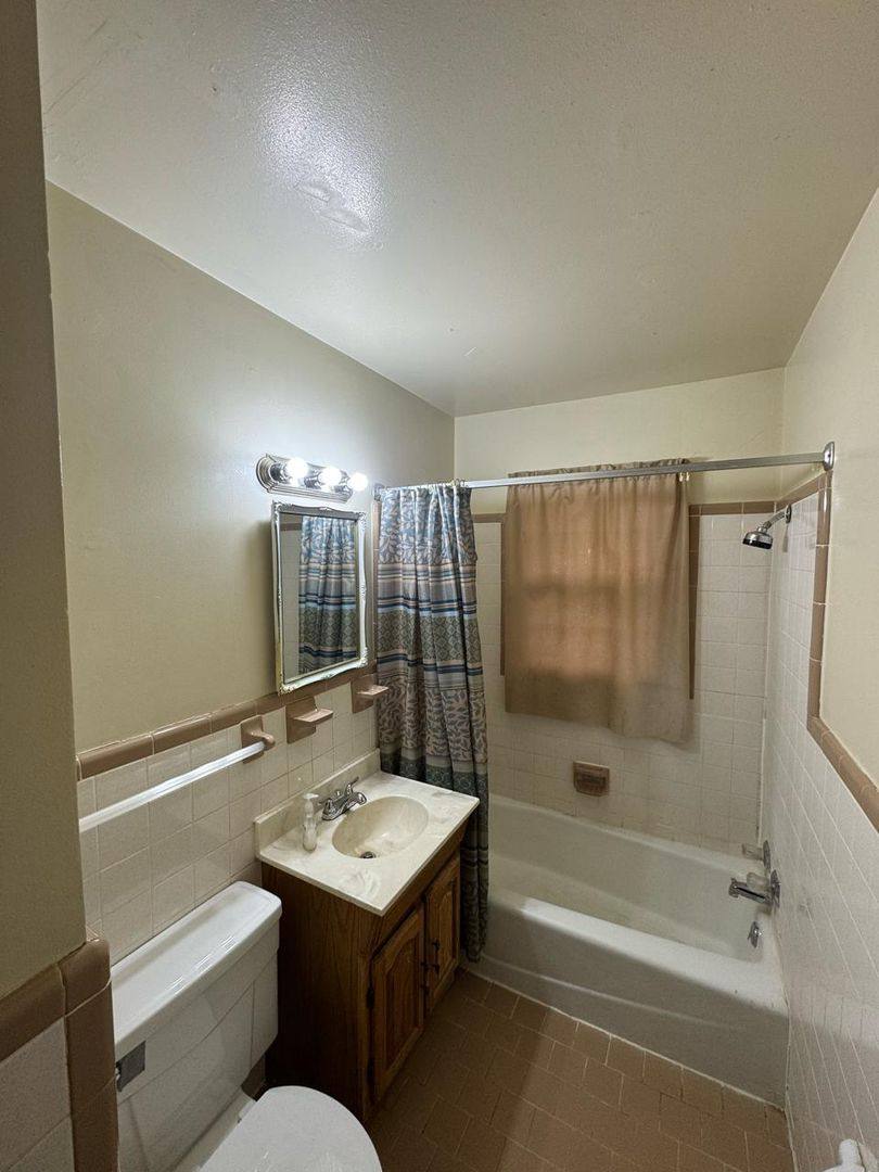 House for rent at 2400 SW 53rd St, Oklahoma City, OK 73119