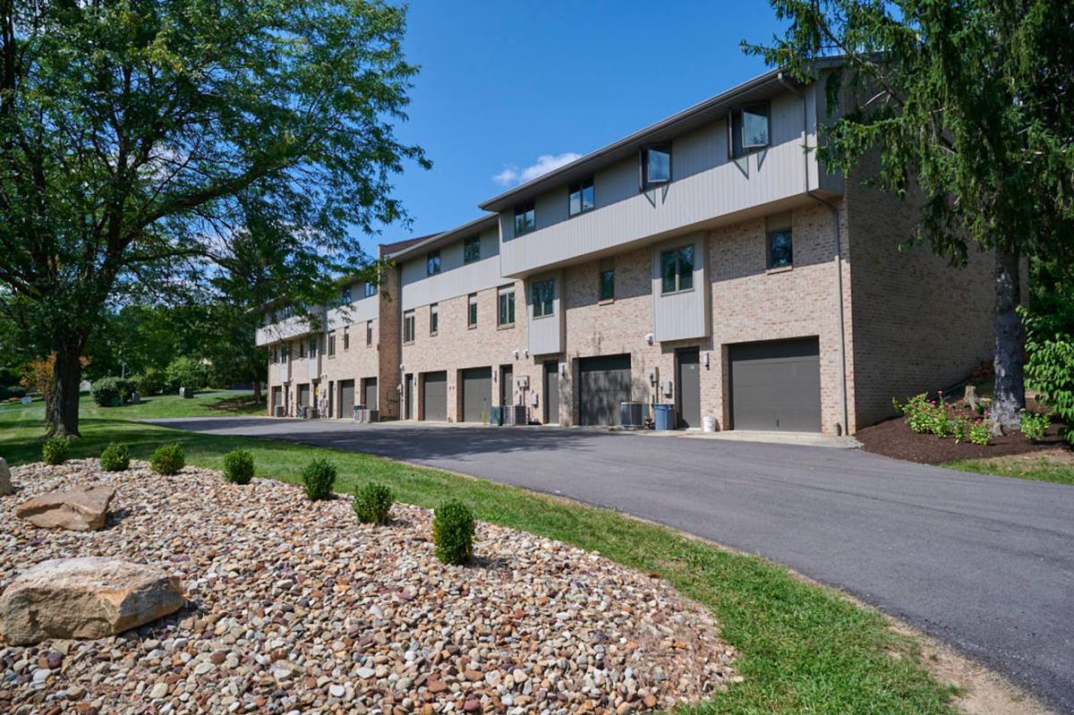 Apartment for rent at 1700 Whitney Court Dr, Latrobe, PA 15650