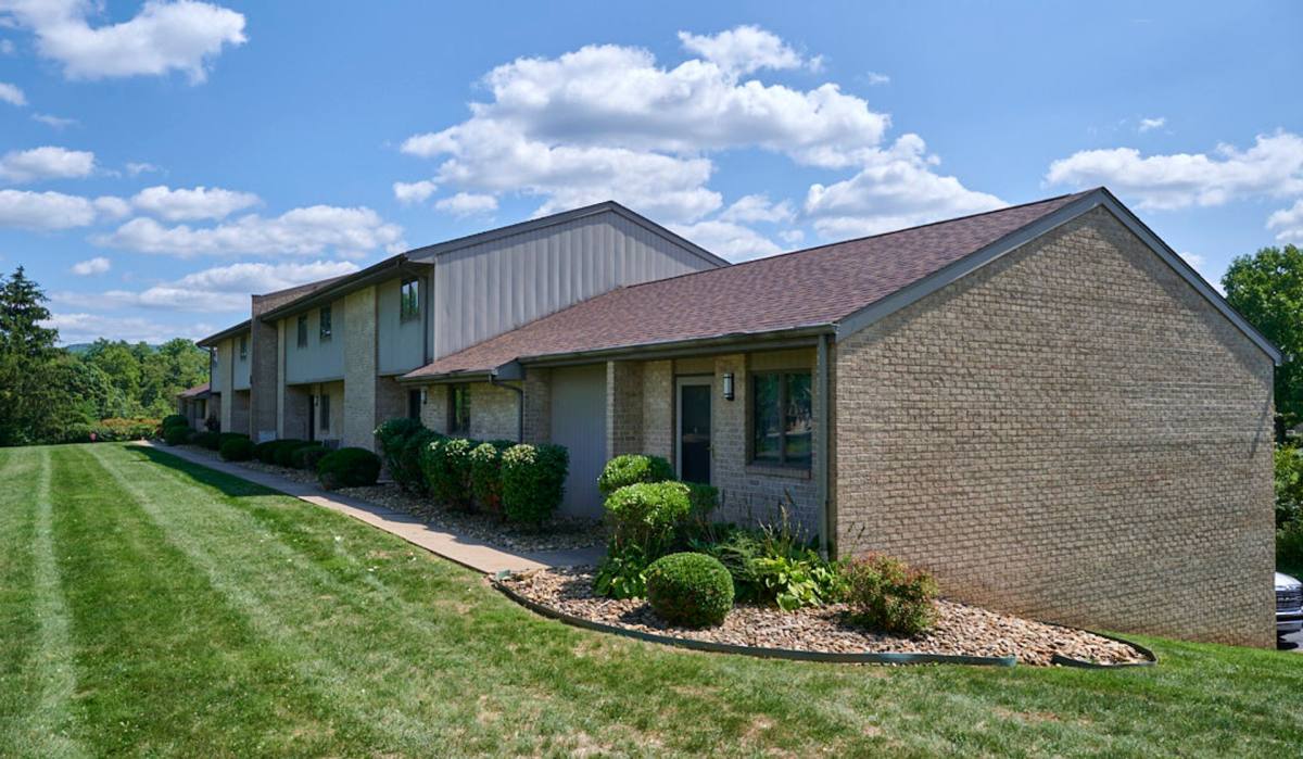 Apartment for rent at 1700 Whitney Court Dr, Latrobe, PA 15650