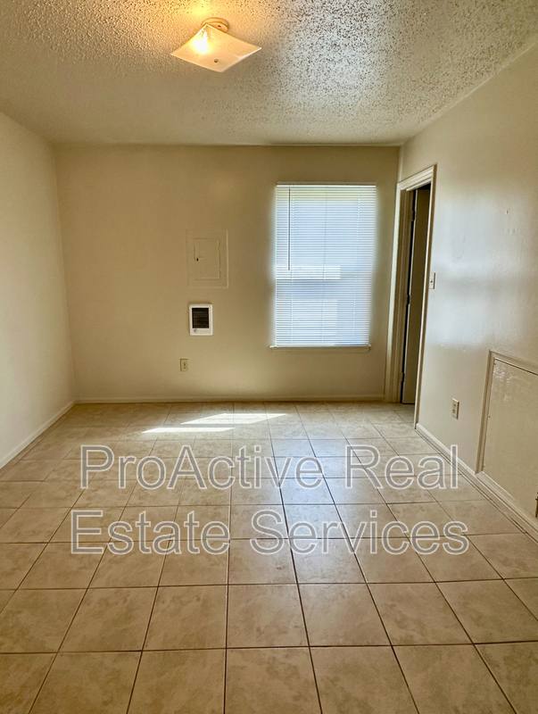 Apartment for rent at 951 Bellmore Ave #1, Norfolk, VA 23504