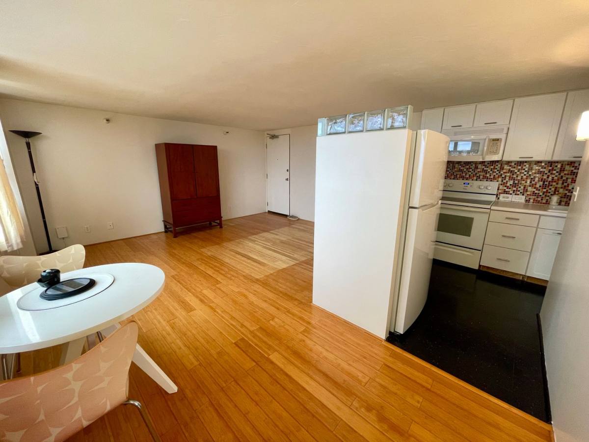 Apartment for rent at 1060 Kamehameha Highway, Pearl City, HI 96782