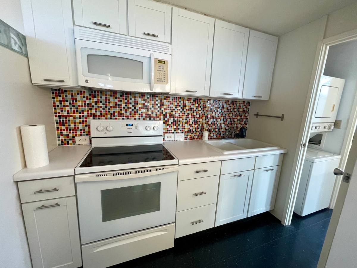 Apartment for rent at 1060 Kamehameha Highway, Pearl City, HI 96782
