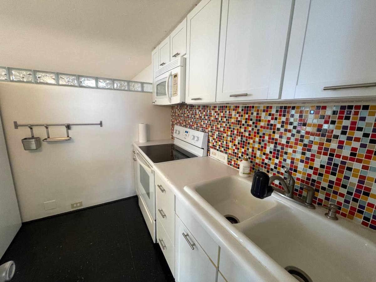 Apartment for rent at 1060 Kamehameha Highway, Pearl City, HI 96782