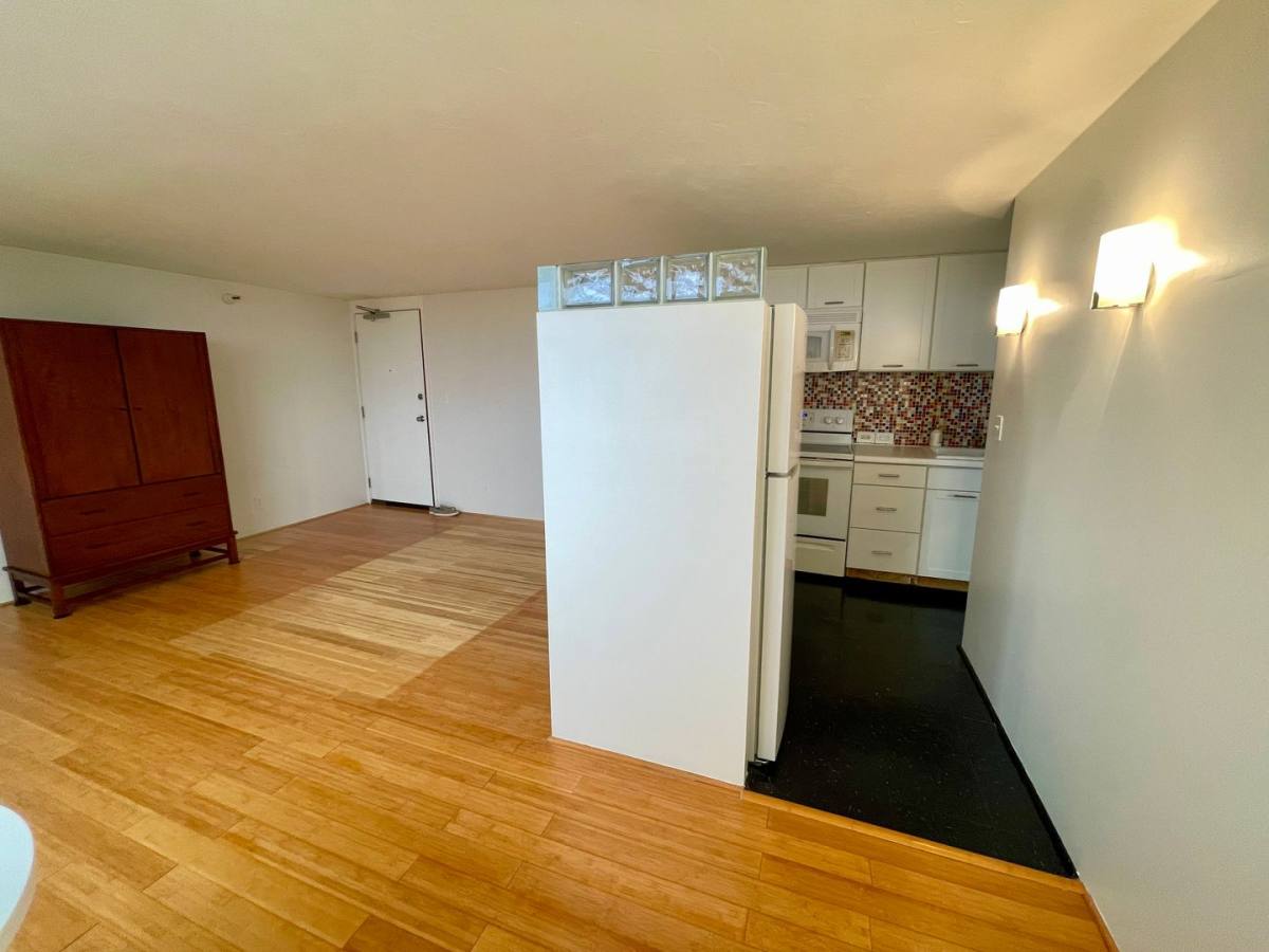 Apartment for rent at 1060 Kamehameha Highway, Pearl City, HI 96782